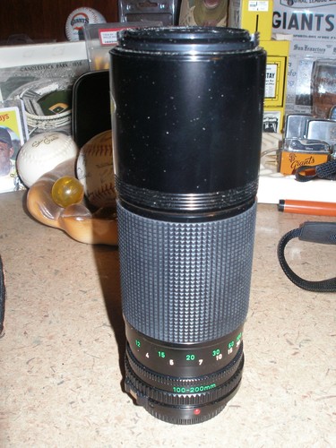 Canon 100 200mm - 1:5.6, zoom