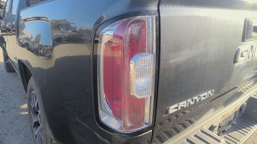 Tail light assembly gmc - tail, canyon